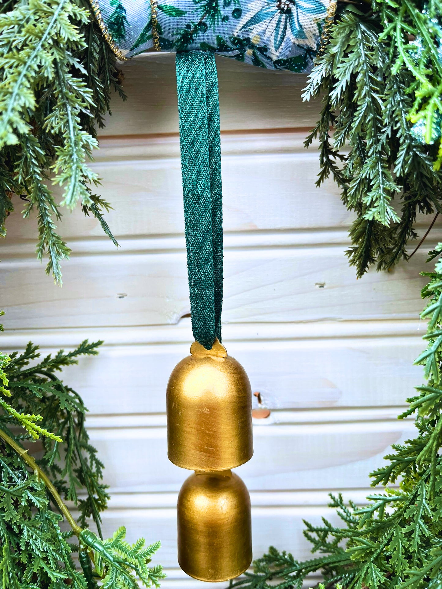 Elegant Evergreen Christmas Wreath with Bell Accent and Winter Ribbon