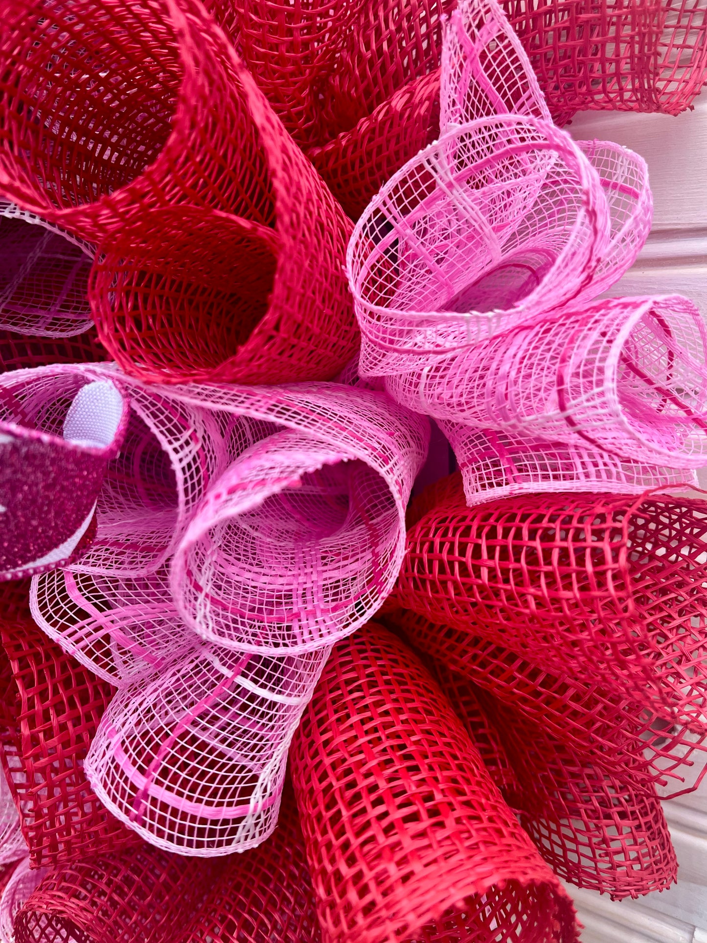 Valentine’s Day Deco Mesh Wreath with Glitter Bow