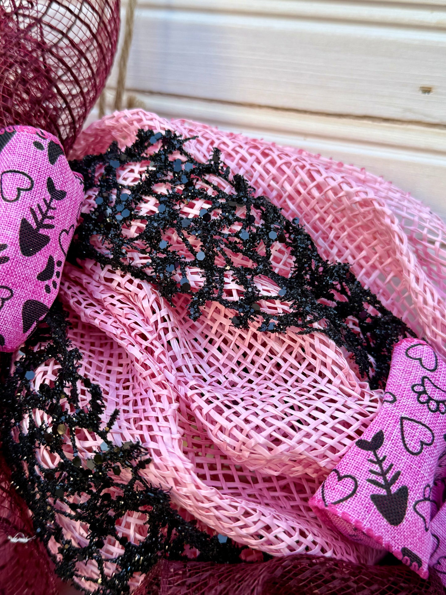 Pink & Burgundy Cat Lover Welcome Wreath – Handmade Mesh Door Decor