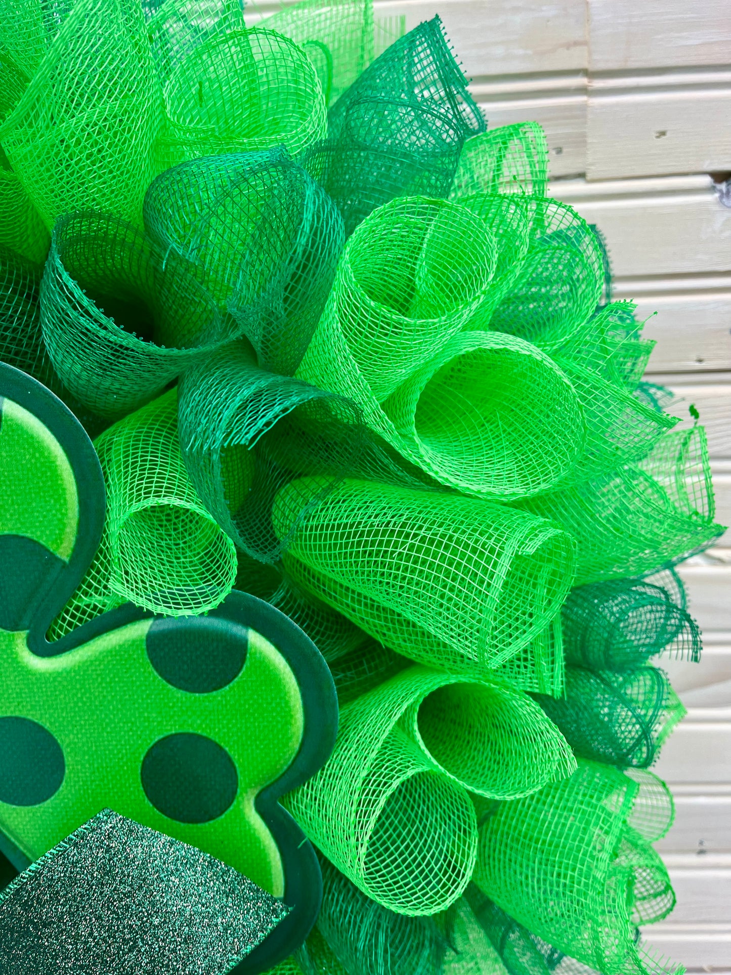 St. Patrick’s Day Wreath – Lucky Shamrock Door Decor