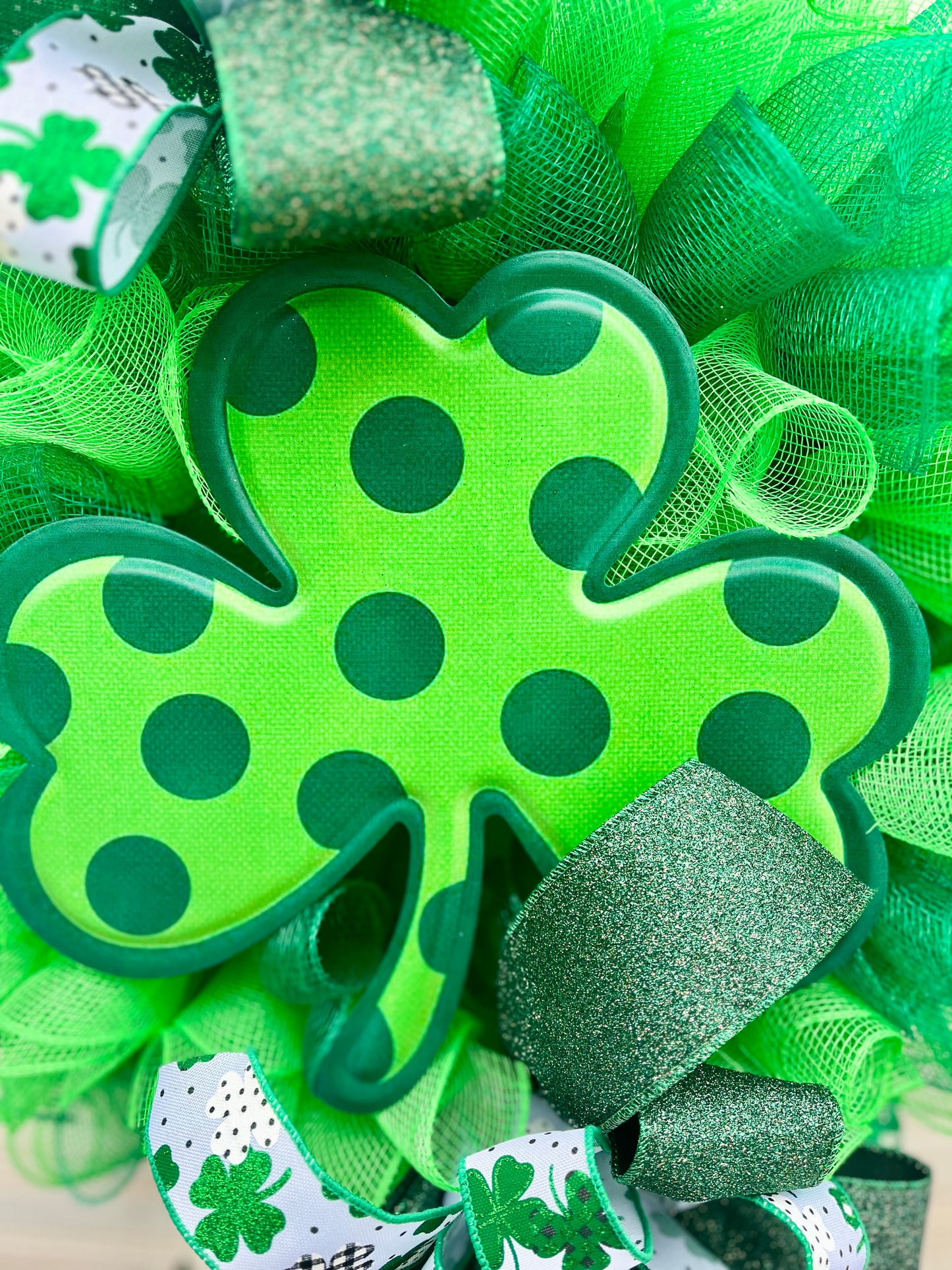 St. Patrick’s Day Wreath – Lucky Shamrock Door Decor