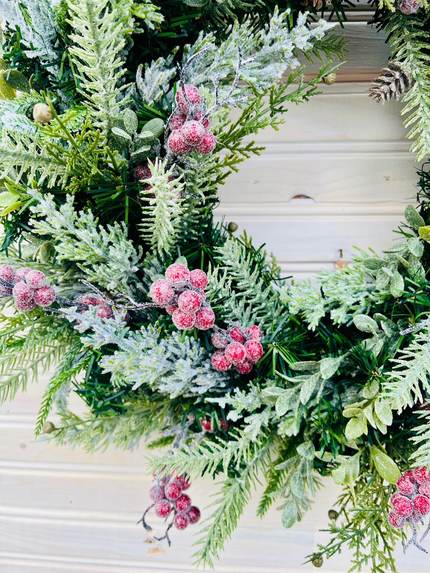 Frosted Winter Berry Christmas Wreath – Rustic Holiday Décor