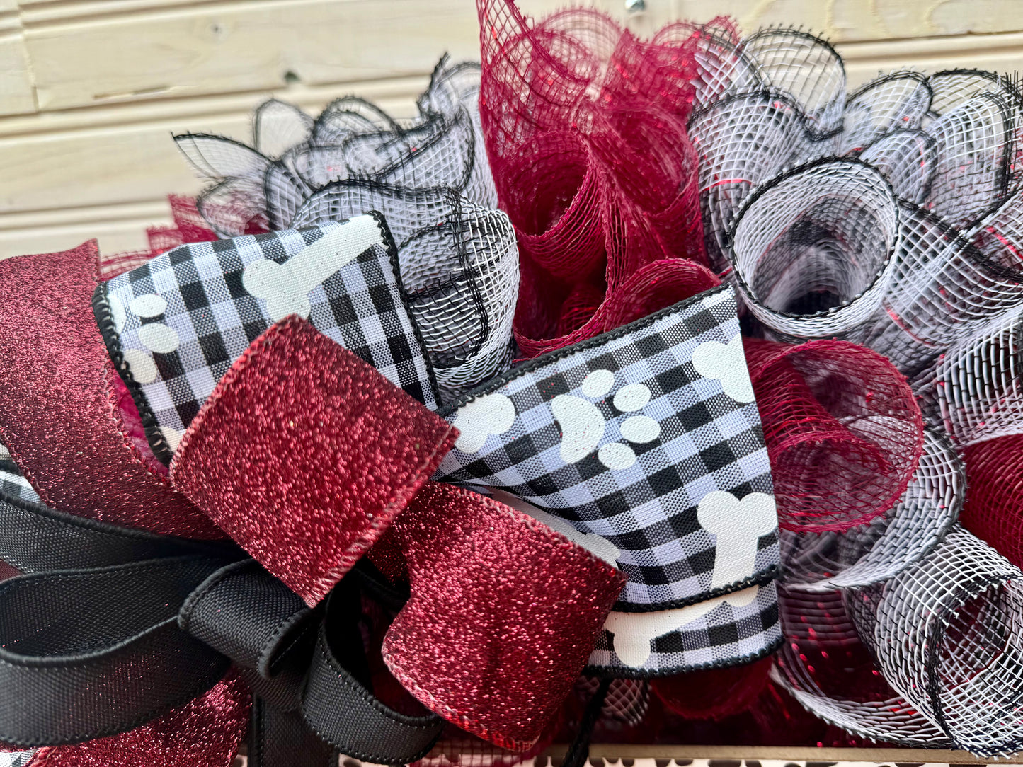 I Love Dogs Wreath – Mesh Dog Lover Door Décor