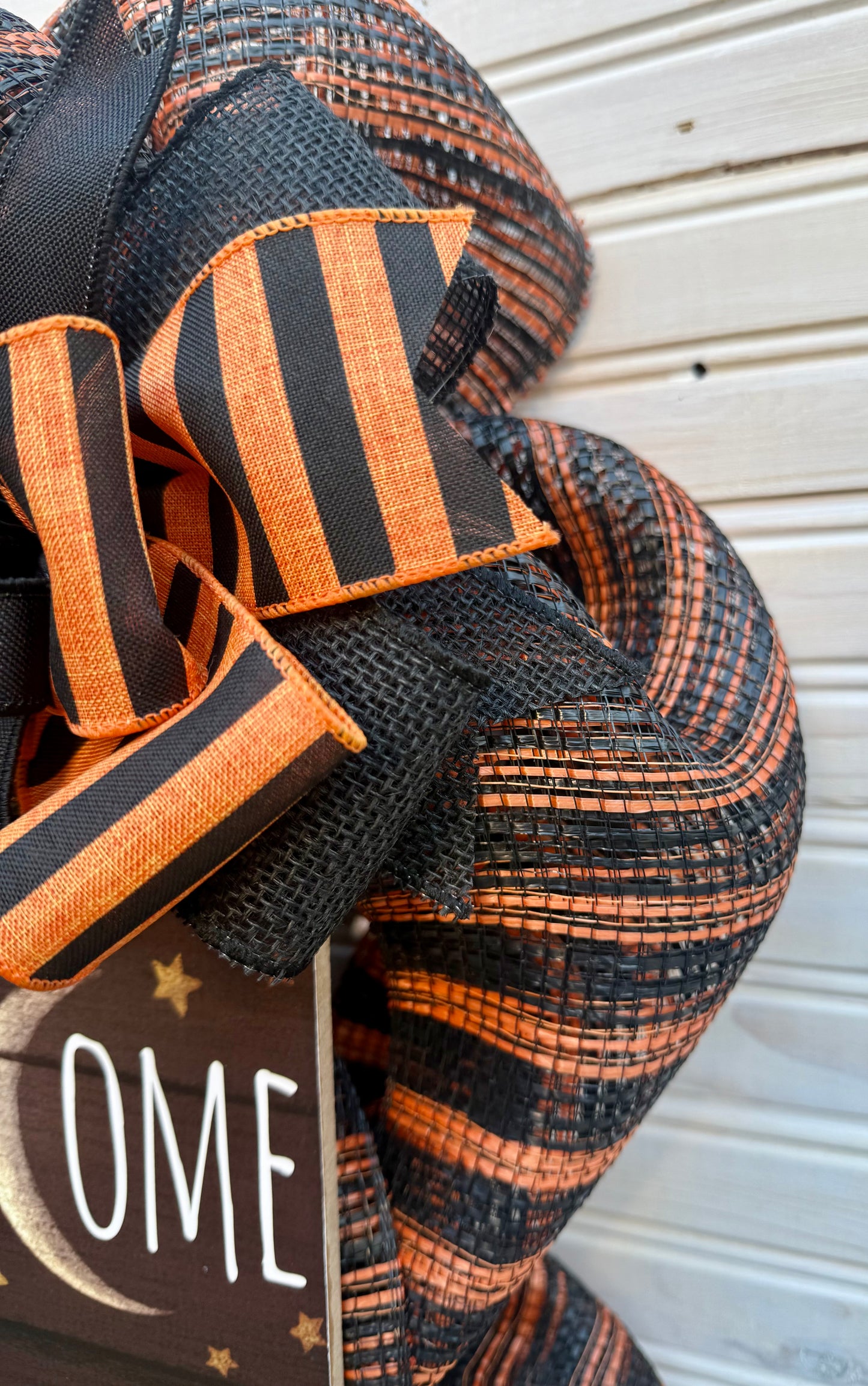 Halloween Welcome Swag with Pumpkin and Crow | Black and Orange Mesh Door Decor