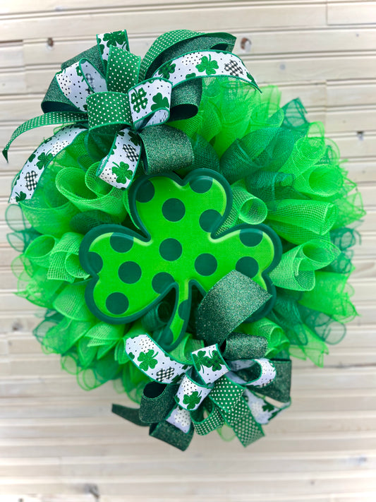 St. Patrick’s Day Wreath – Lucky Shamrock Door Decor